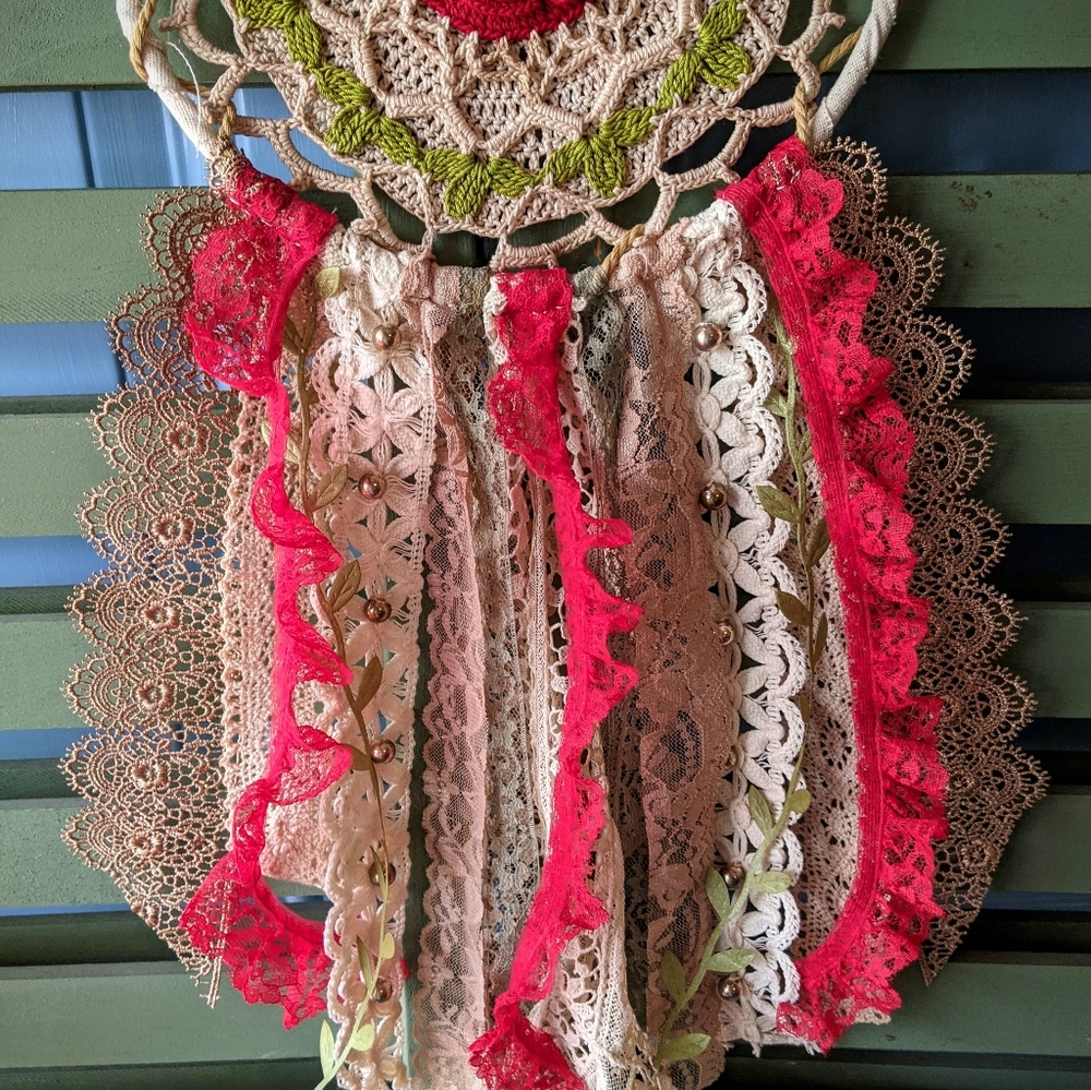 NWT Handcrafted Shabby Chic Dream Catcher - Picture 3 of 6